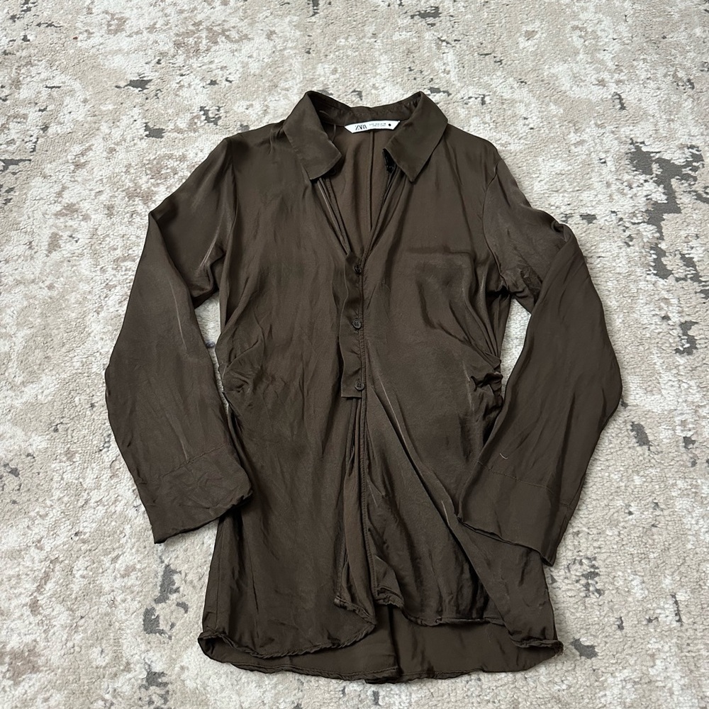 Zara Brown Satin Silk Keyhole Long Sleeve Fitted Button Down Shirt Top Size M - Picture 2 of 4